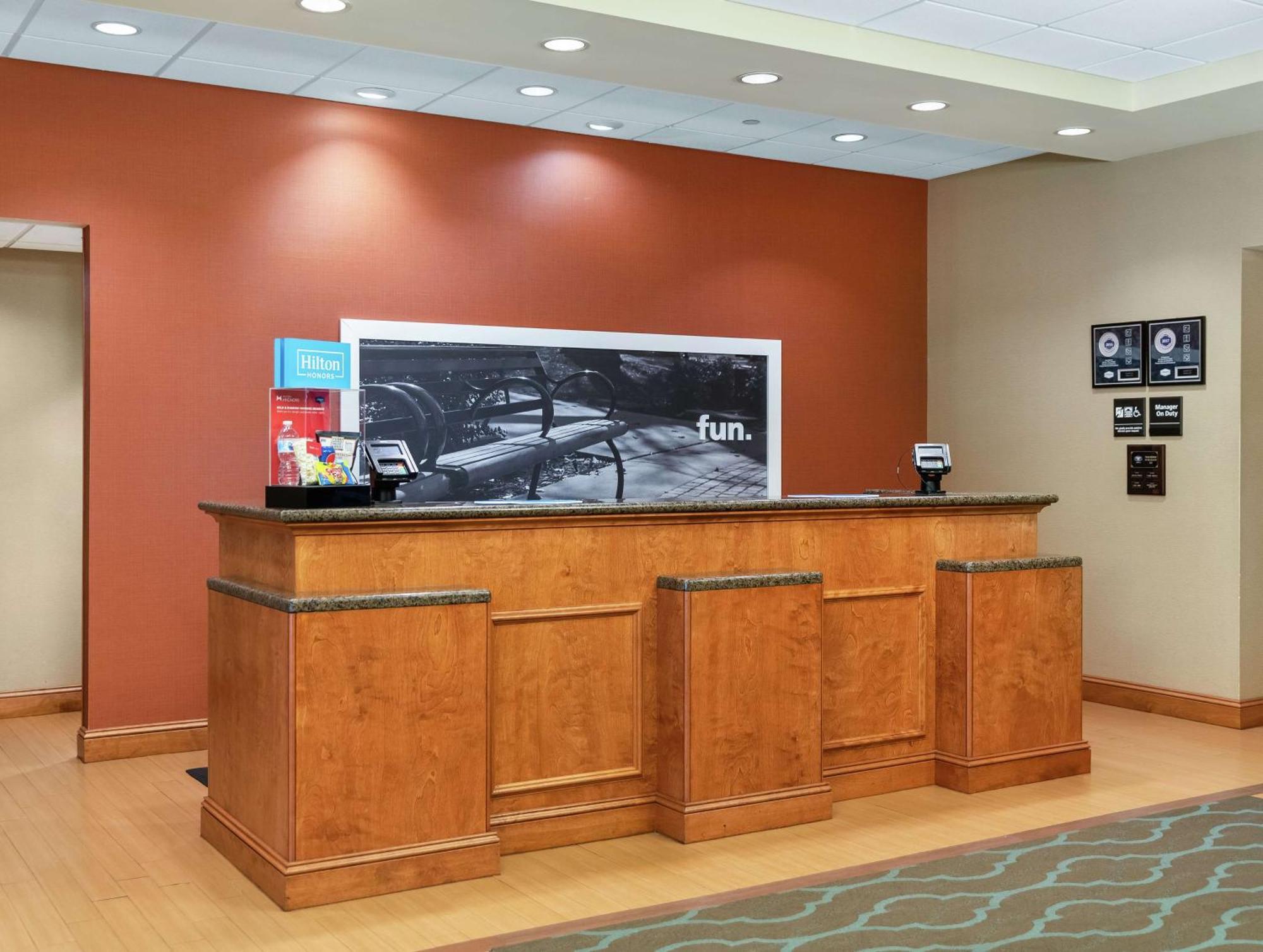 Hampton Inn Nashua Kültér fotó